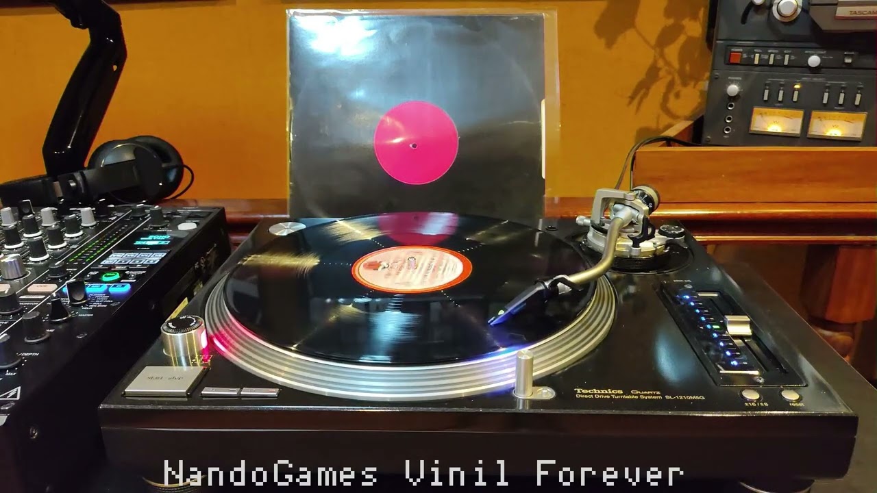 PURE SILK Feat . WENDY WALKER - YOUR LOVE ( IS MUSIC TO MY EARS )
