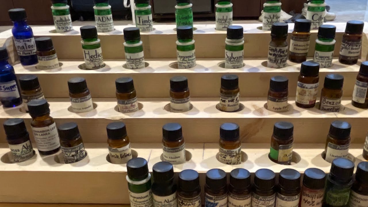 عطر الأناقة المنعشة | اصنعي عطر رياضي أنثوي ساحر بـ 4 مكونات فقط!