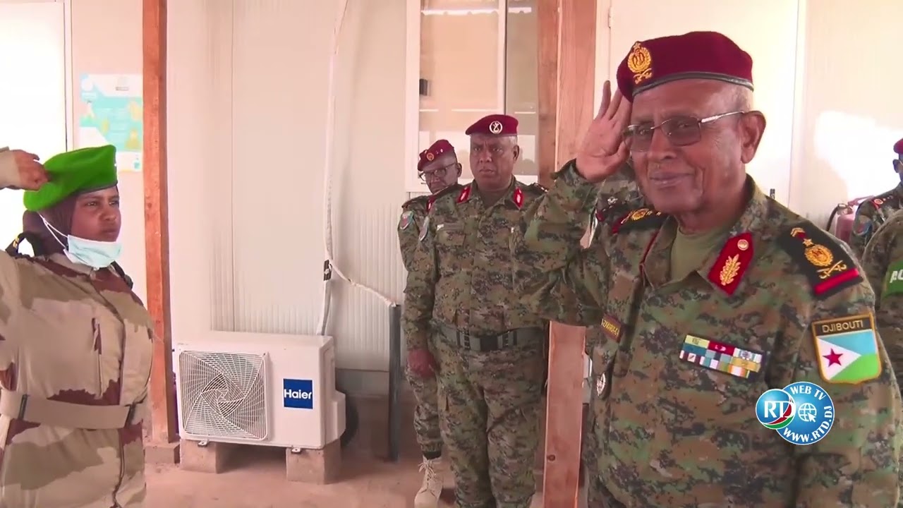 Le chef d’état-major général des armées visite les militaires djiboutiens déployés à Beledweyne