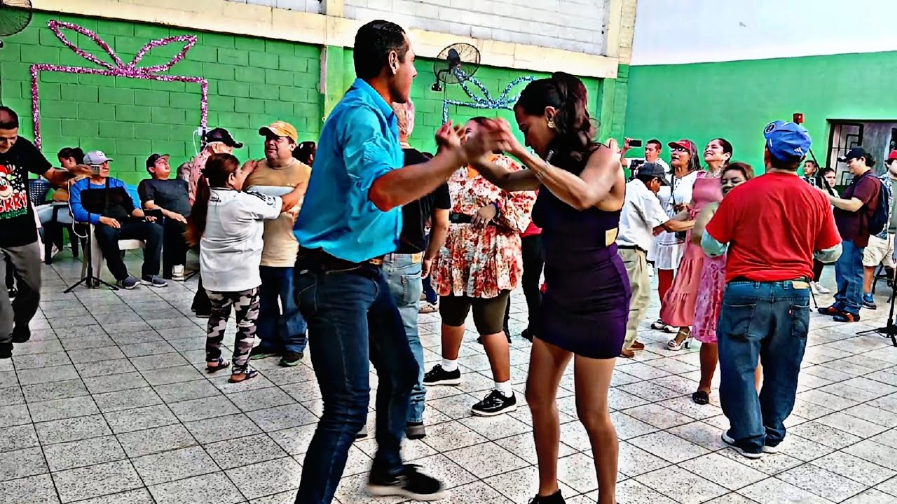 JOEL BAILA CON MUJER ELEGANTE, HECHA Y DESPRECIA A LA RUTH