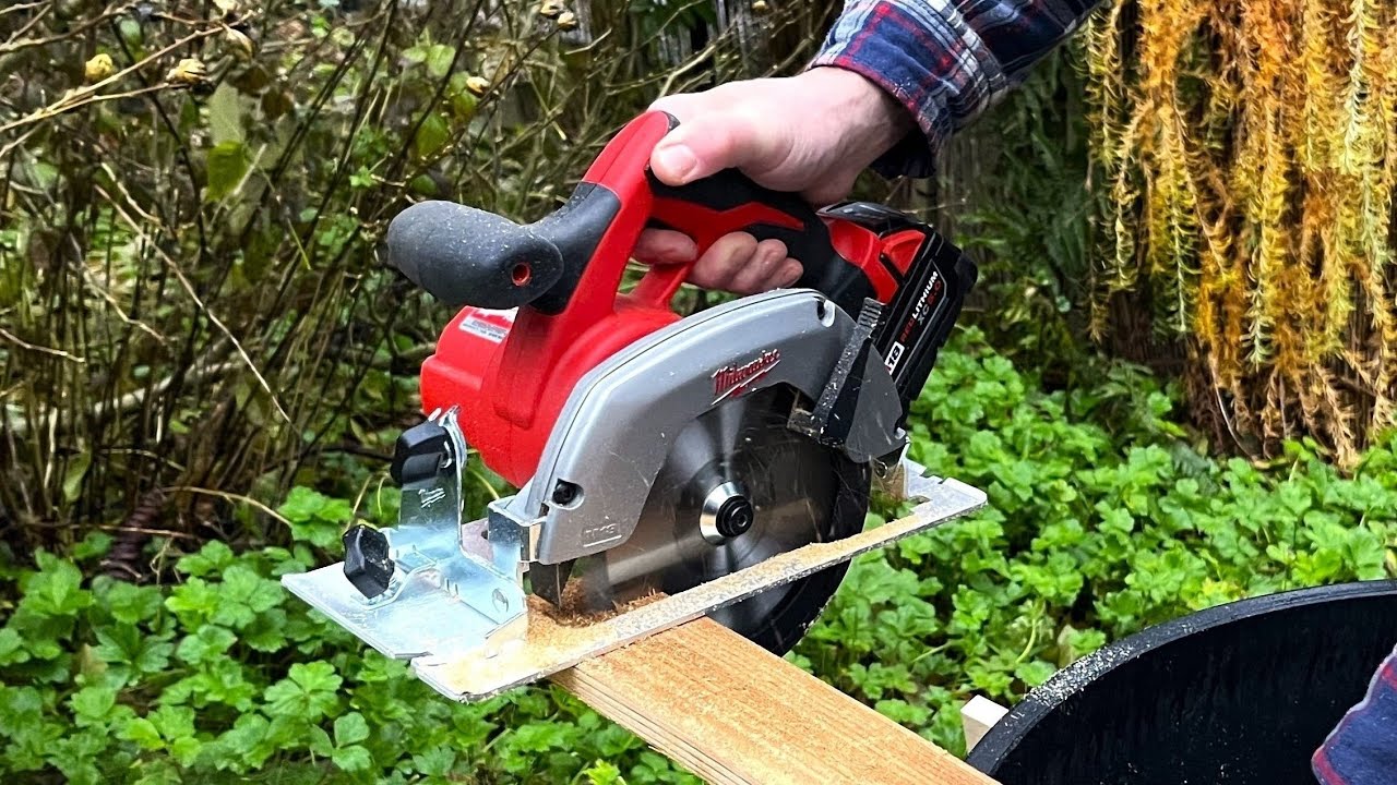 Milwaukee M18 Circular Saw Review - Solid Saw For Light-Duty - 6 1/2