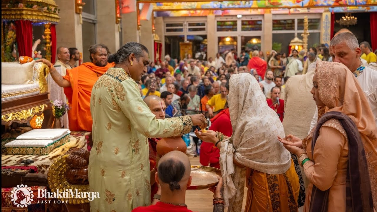 Sri Vitthala Giridhari Parabrahmane namaha🙏🏼💖