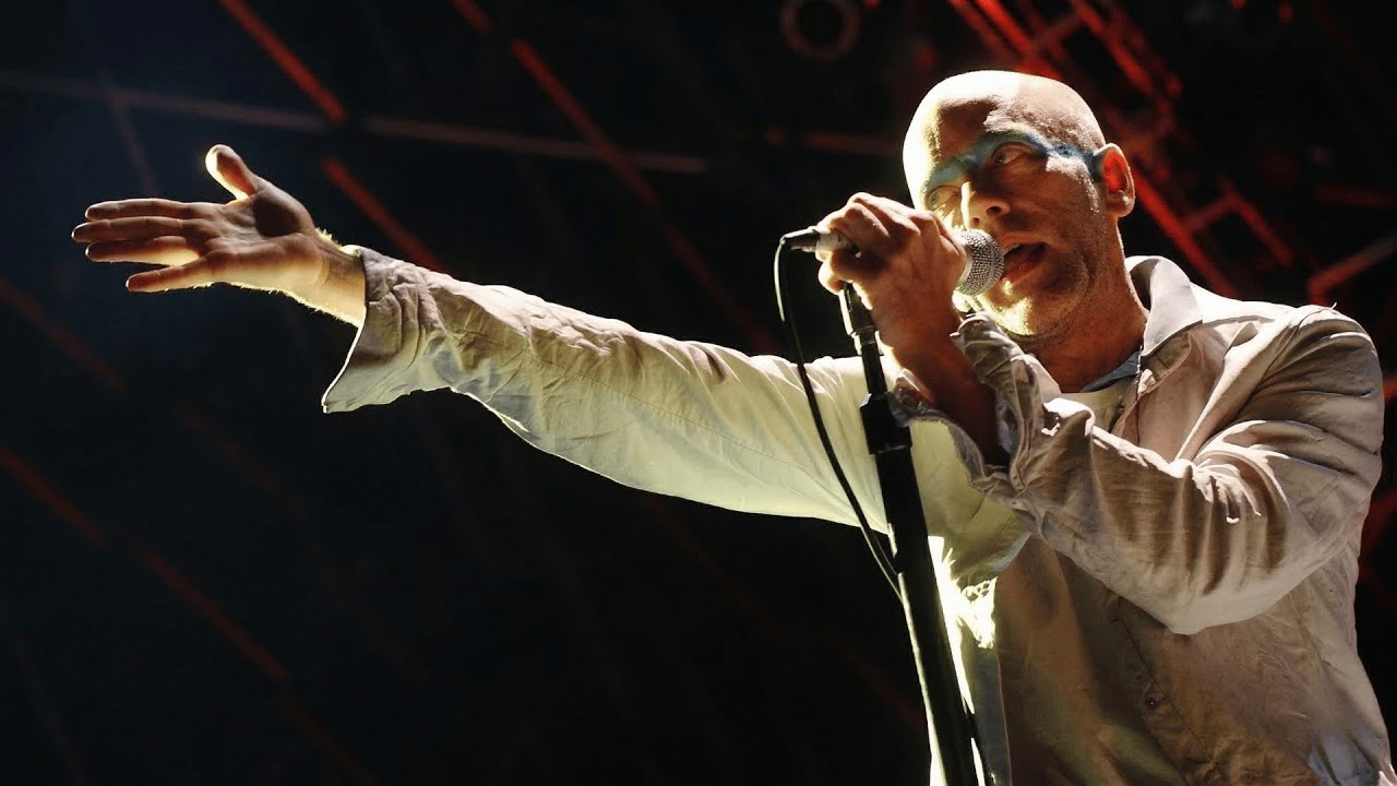 Best Performance of 1998: R.E.M. - Everybody Hurts