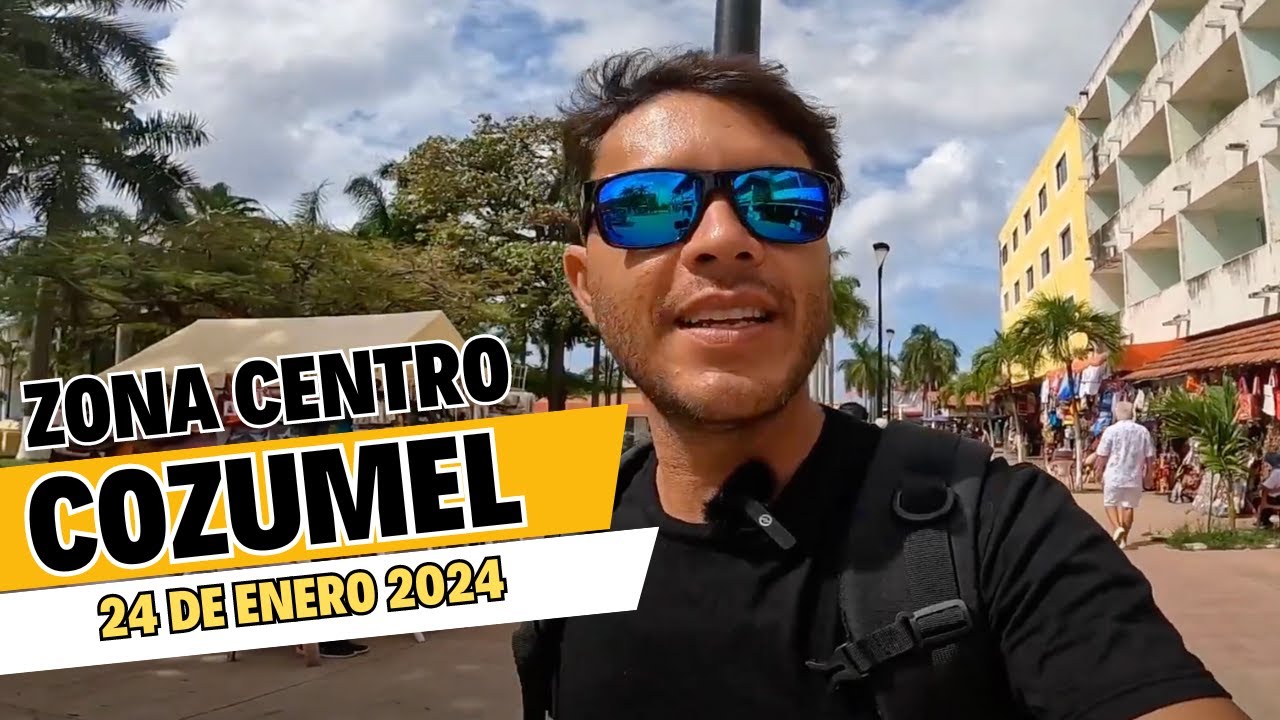 COZUMEL ZONA CENTRO caminando/ Zona de taxis/ estaciones del ferry /  / Enero 24 2024