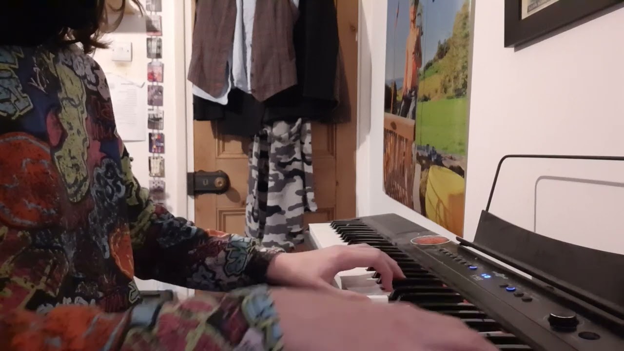 Bohemian rhapsody intro and verse on piano