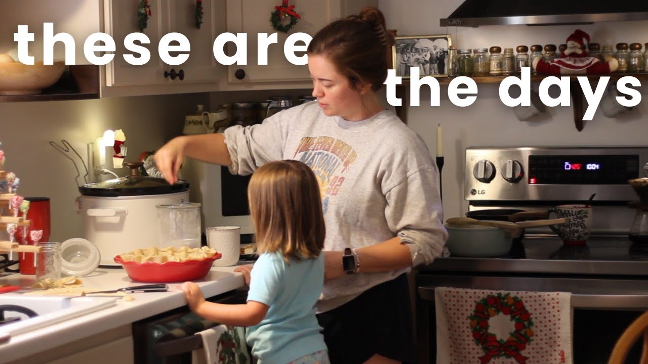 a simple thanksgiving weekend with us + prepping for December.