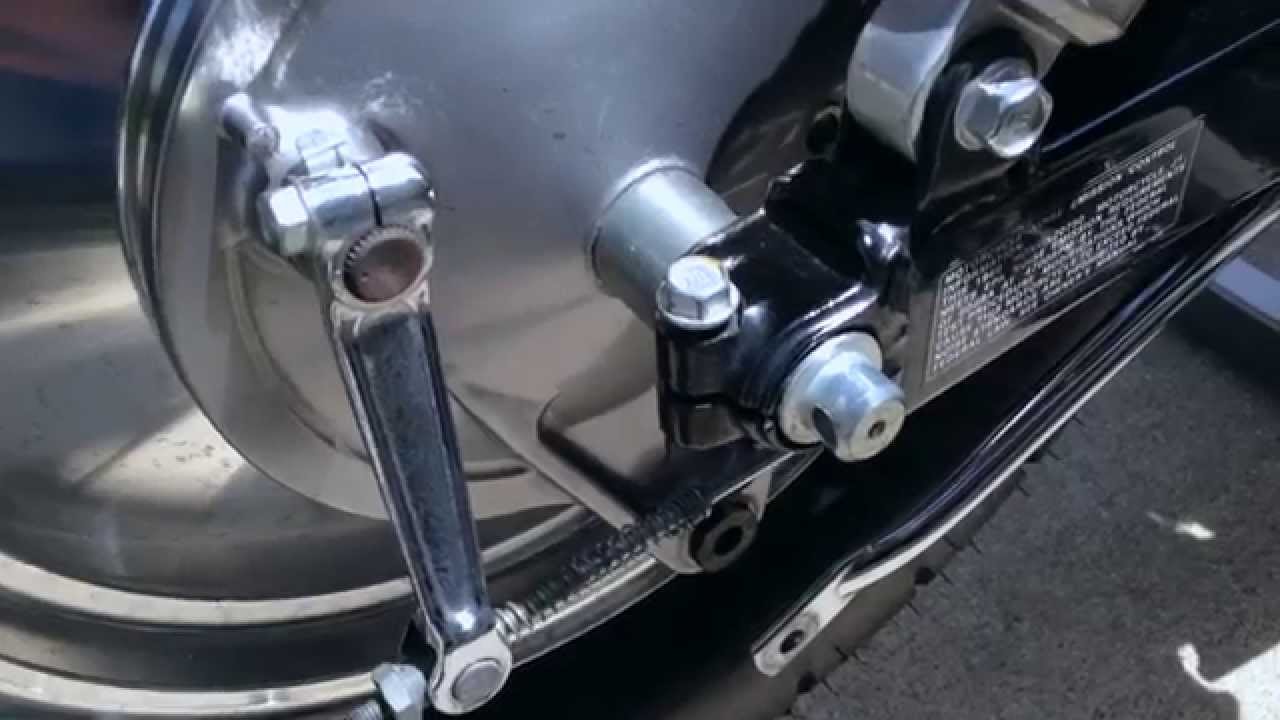 1988 Honda VF750c Super Magna Part 3 (Motorcycle Rear Drum Brake Shoe Replacement)