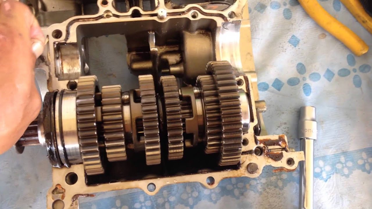 DESMONTANDO E MONTANDO O MOTOR DA CB 500
