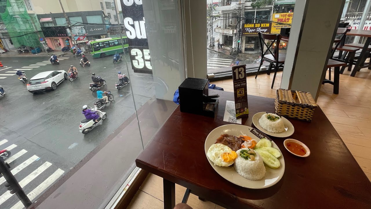 Vlog 25.05.2021: traffic Saigon Vietnam 4K HDR