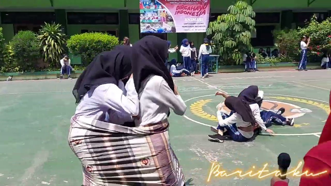 Lomba Balap Sarung