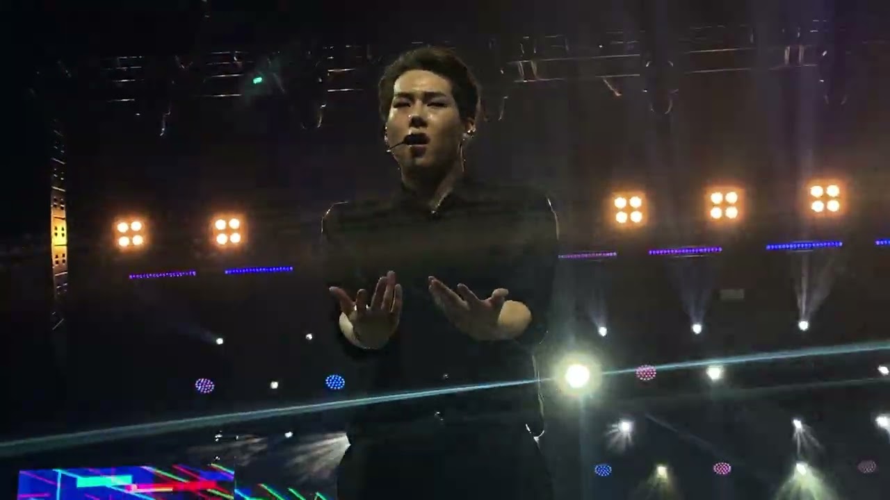 MONSTA X Burning Up [No Limit US Tour] Sunrise 6.1.22 [Fancam]