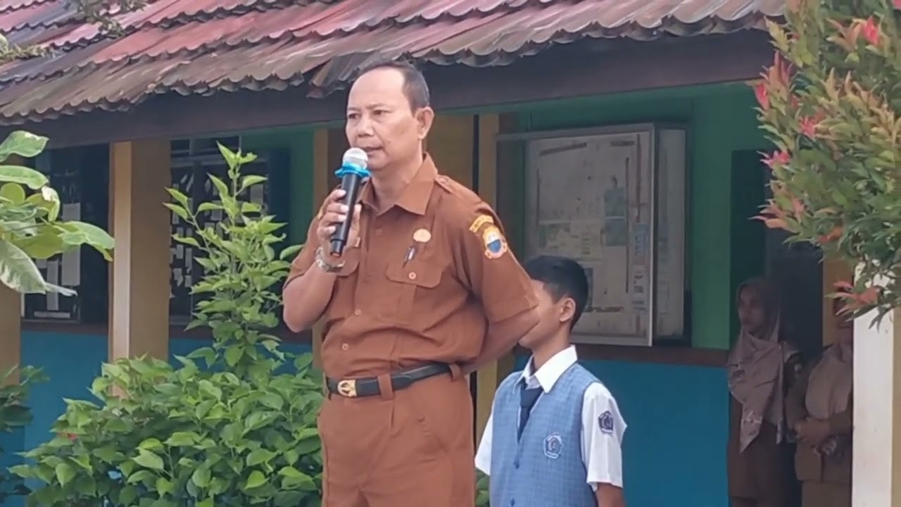 Amanat Pembina Upacara - Ciri-ciri Siswa Berkarakter