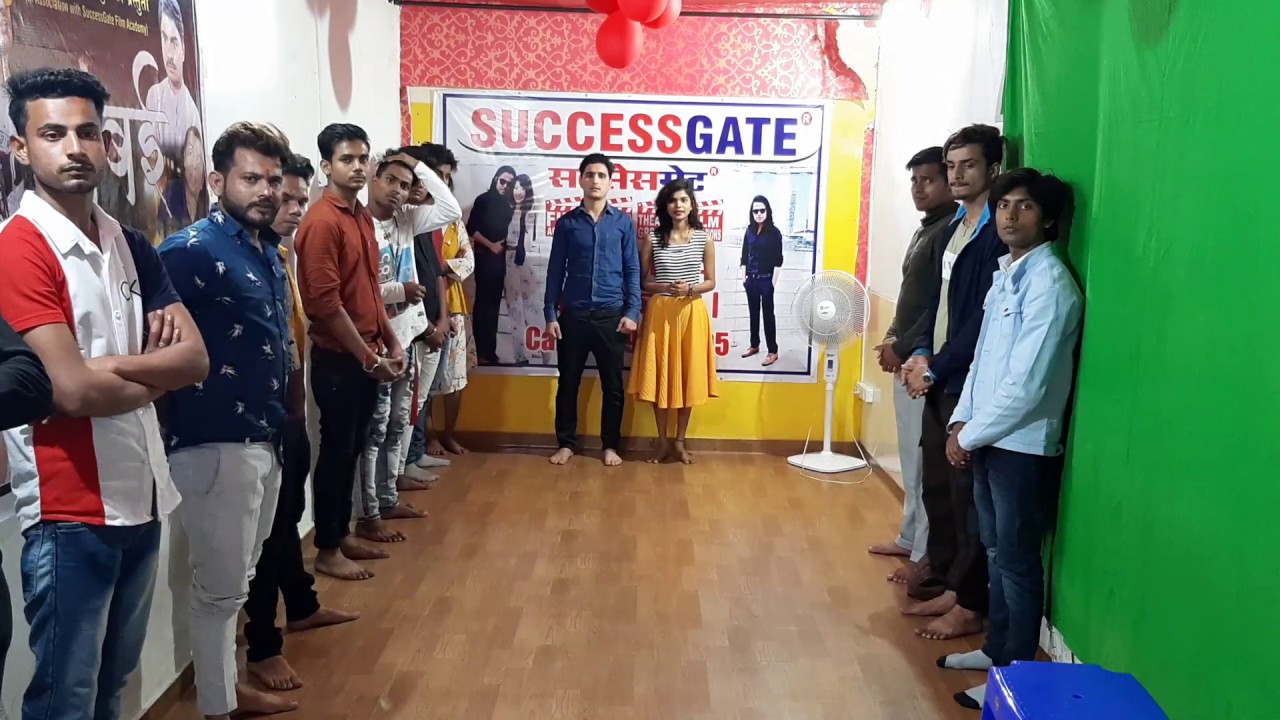 मॉडलिंग क्लास देखिये सीखें Modelling Class #CallWhatsApp 7219533205 Live Modelling Classes in Mumbai