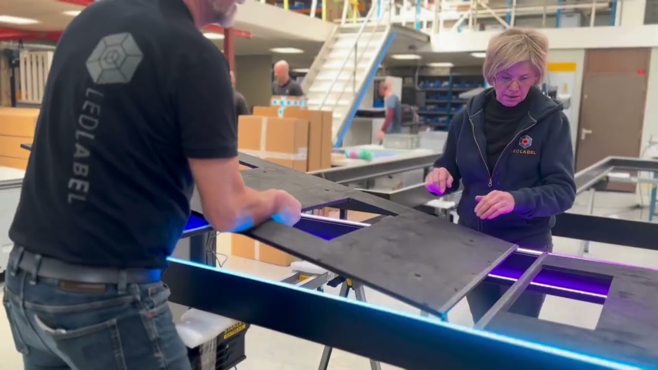 Shuffly - BTS at LED Label! 💡