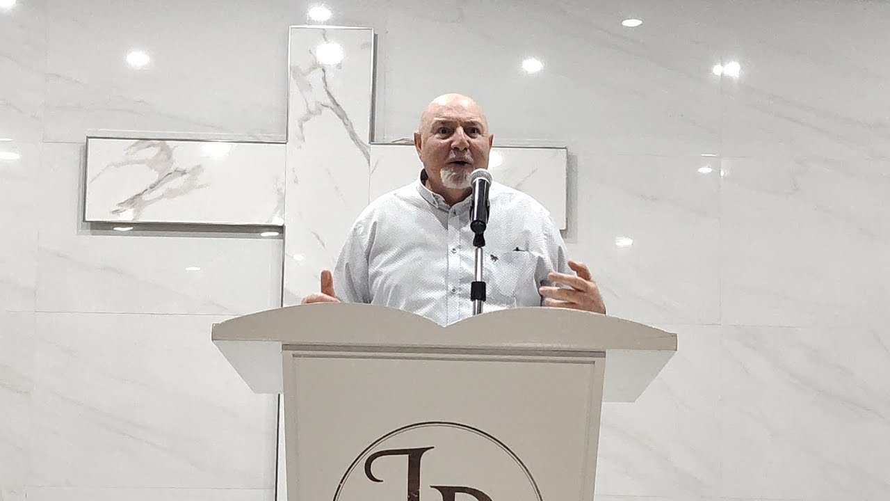 Pastor Juan barbas (oyendo a Dios)