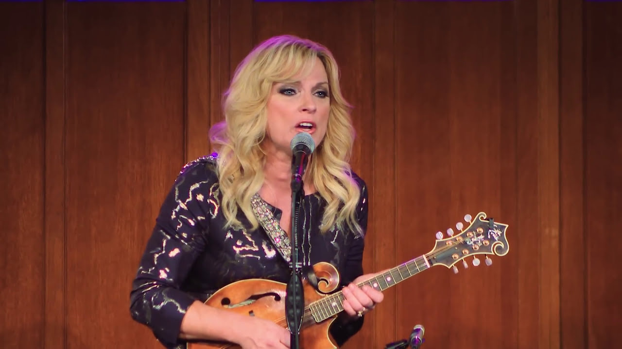 Rhonda Vincent & The Rage - Run Mississippi (Live)