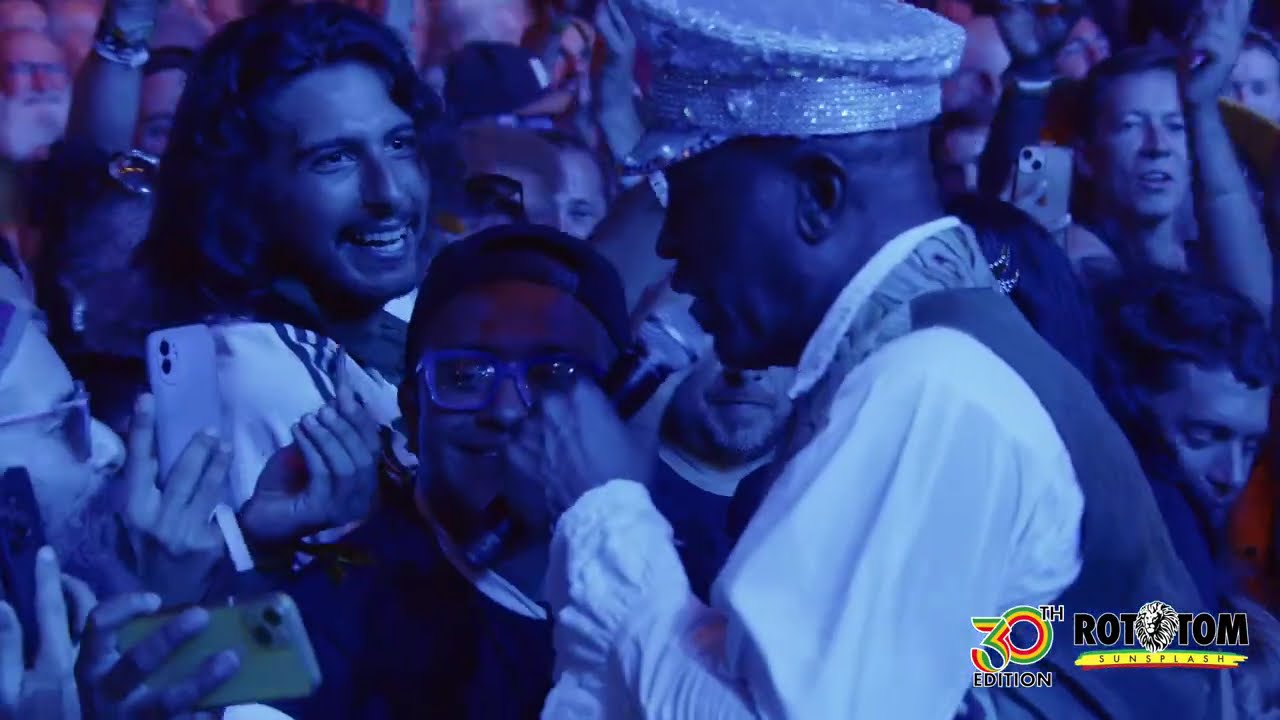 EEK-A-MOUSE sings Wa-Do-Dem with the public live @ Rototom Sunsplash 2025