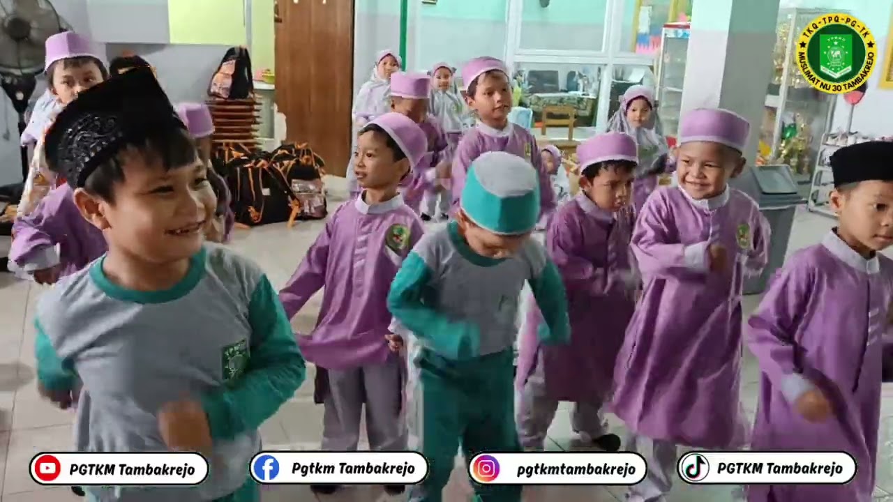 PG & TK.A EKSTRAKURIKULER MENYANYI & MENARI 140126 - PGTKM Tambakrejo