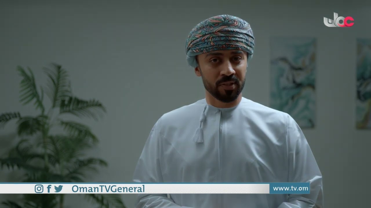 أحمد موظف أكمل 20 سنة في نظام الخدمة المدنية قبل صدور قانون الحماية الاجتماعية .