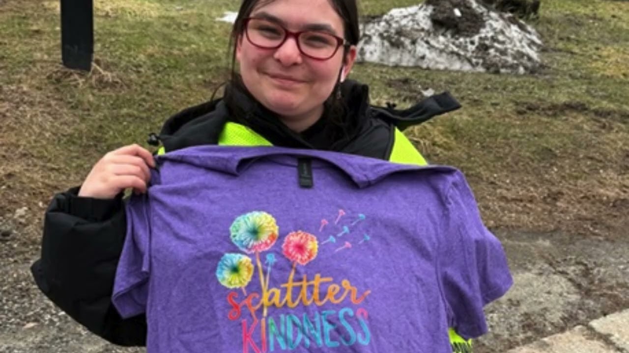 Winsted, CT crossing guard scattering kindness