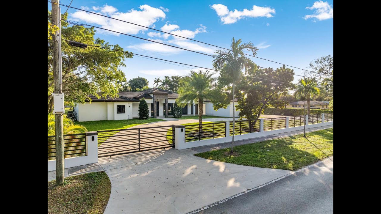 10398 SW 64 ST Miami, FL 33173