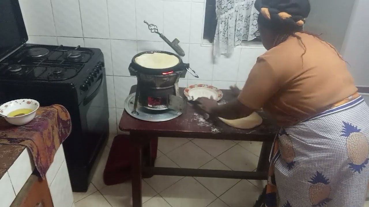 Making pumpkin Layered Chapat
