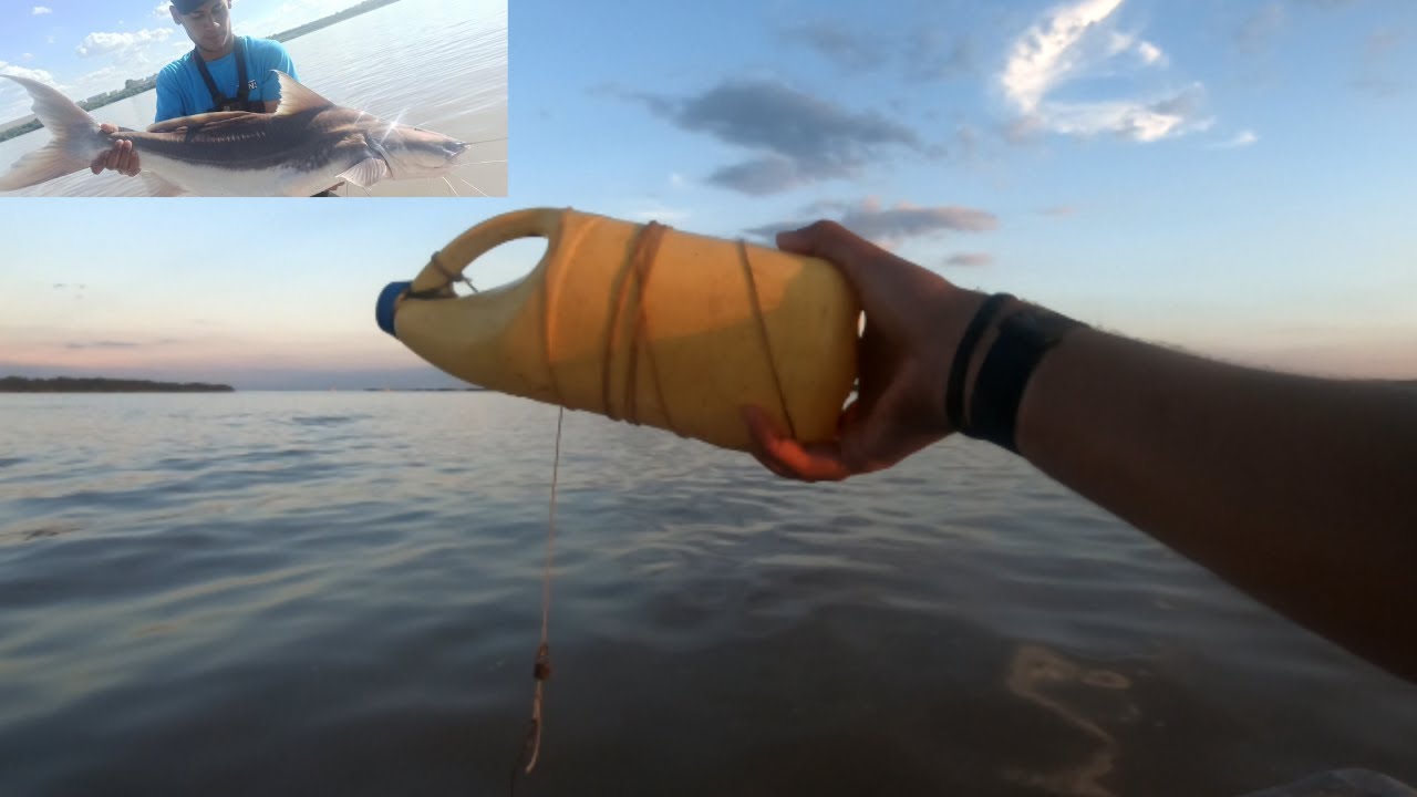 pesque un PESCADO GIGANTE con una BOTELLA, salio una 