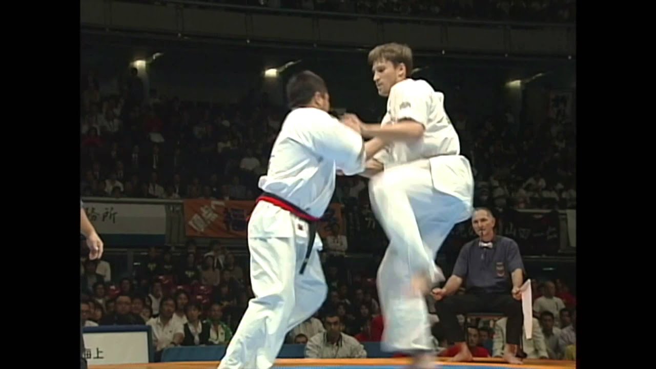 【新極真会】THE 9th WORLD KARATE CHAMPIONSHIP 4th round2 Maegawa vs. Grigoriev SHINKYOKUSHINKAI KARATE