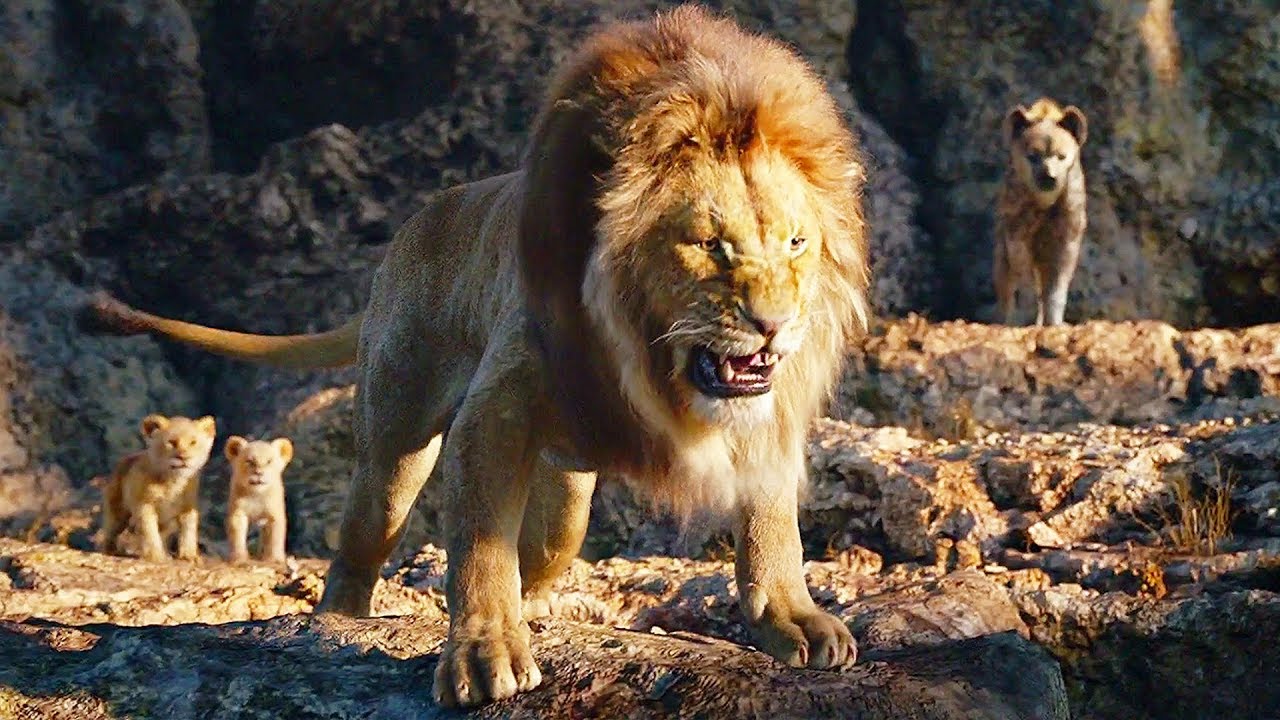 Mufasa salva a Simba y a Nala de las Hienas | El Rey Le&oacute;n 2019 (LATINO)