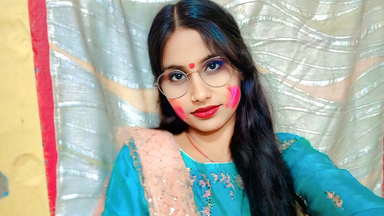khushi singh लाइव है! Happy Holi my all friend 🙏