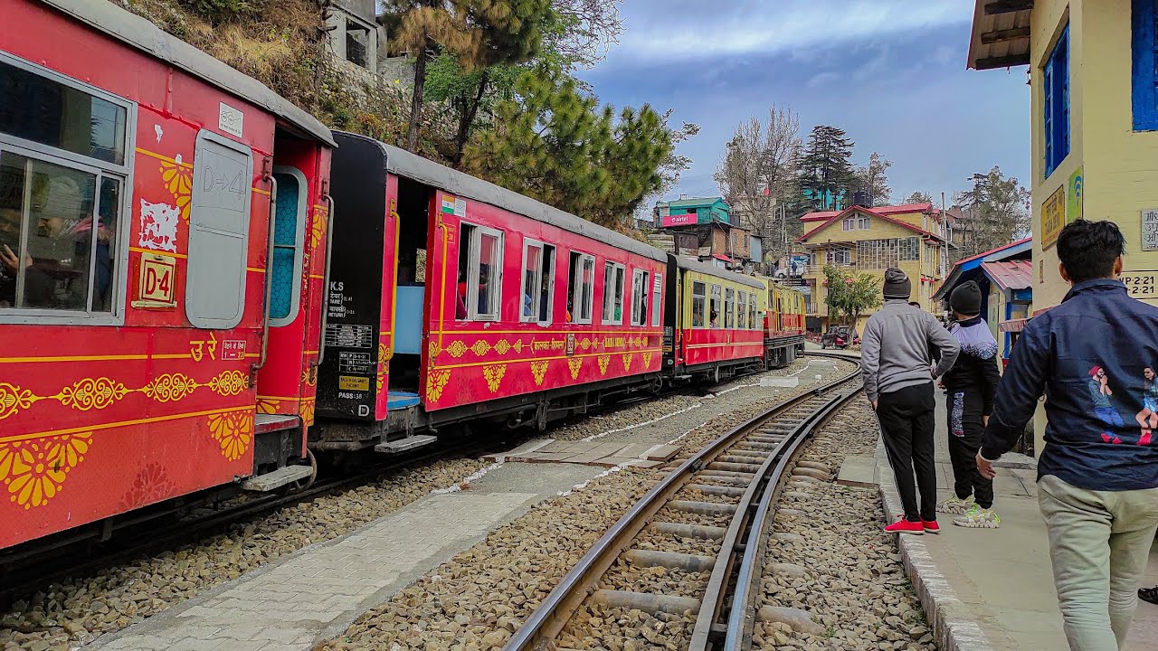 Historical Kalka Shimla Toy Train Journey/ Ek Badi Problem Ki Wajah Se Bus Se Bhi Travel Karna Pada😩