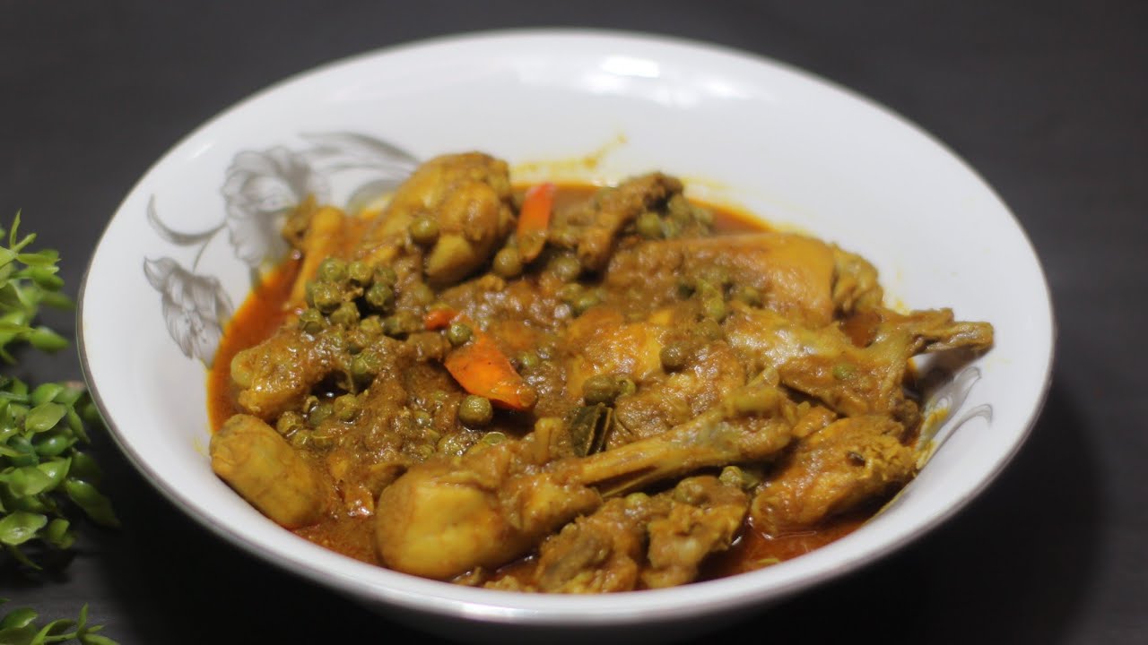 আসসালামু আলাইকুম।  মটরশুঁটি দিয়ে  চিকেন কারি ll Green peas with  chicken  curry   recipe 