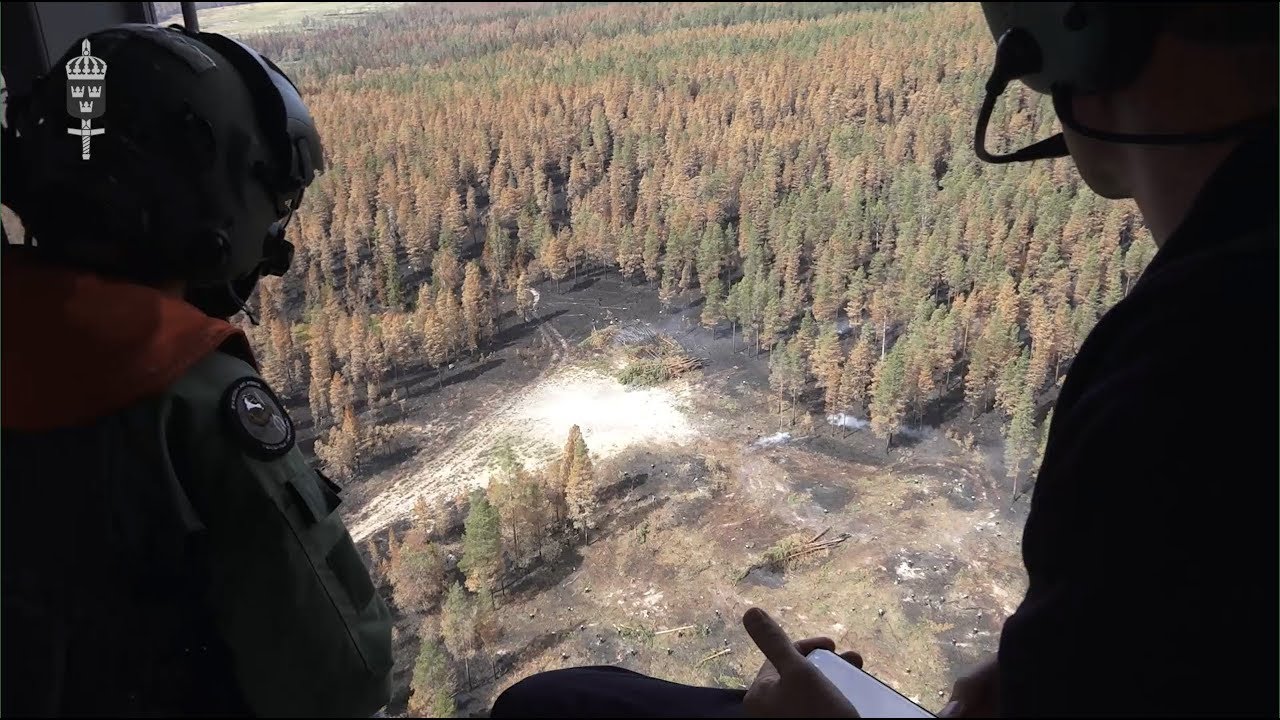Bombfällning mot skogsbranden i Älvdalen