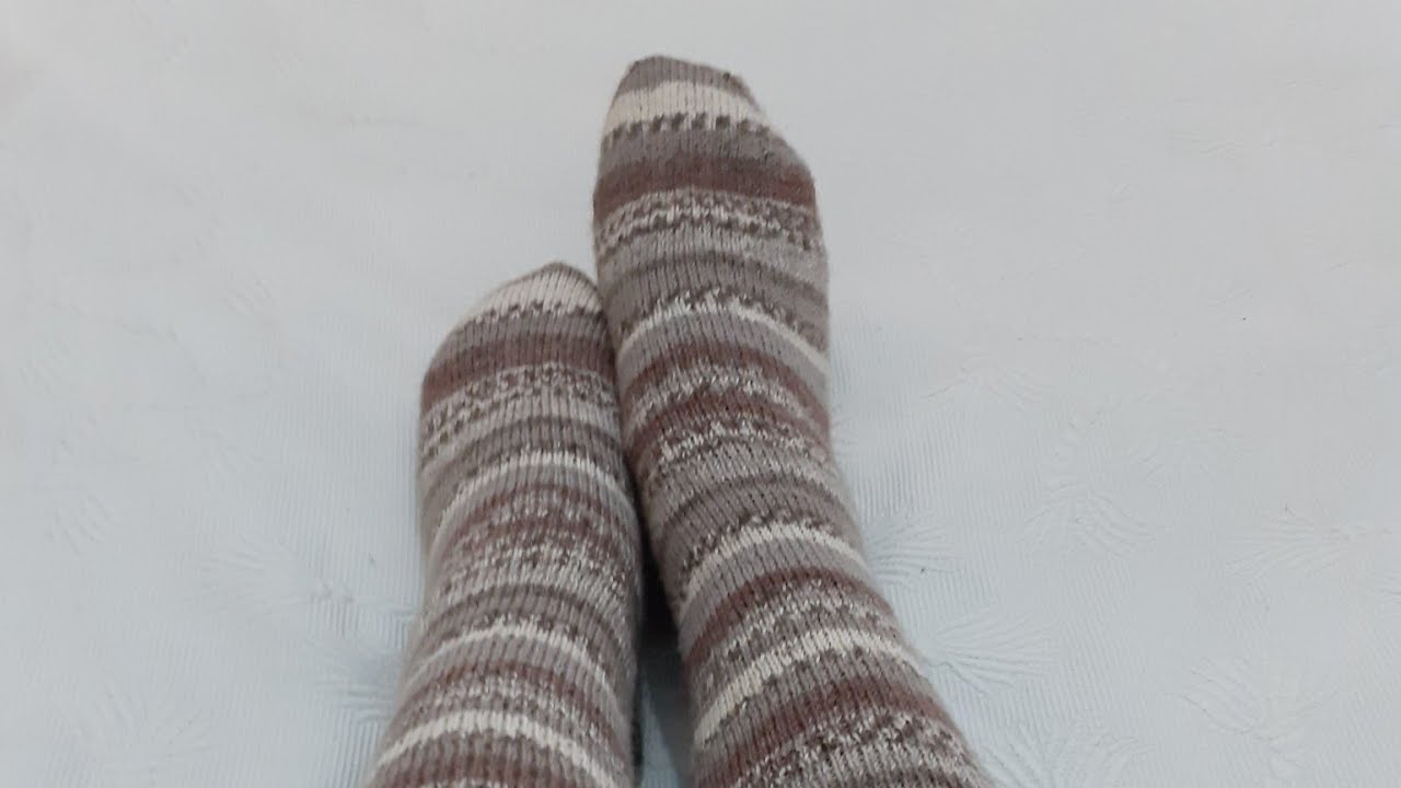•☆ Șosete tricotate - tutorial ☆• începute de la vârf,  lucrate ambele șosete în același timp