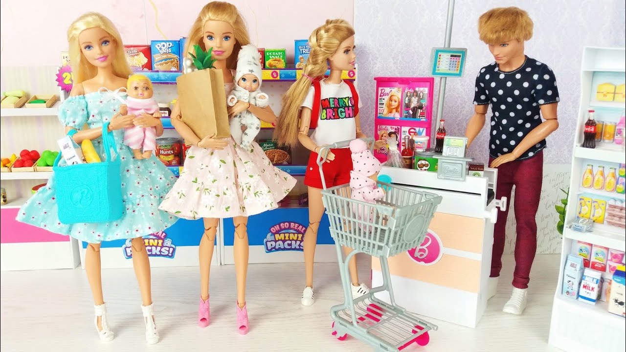 Tres muñecas Barbie Tres bebés Mañana Dormitorio Rutina de Baño. Supermercado de Muñecas @Barbie
