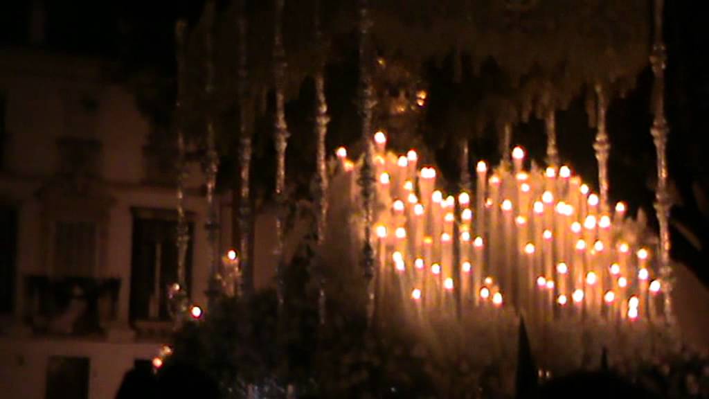 La esperanza de triana en la calle reyes catolicos 2012