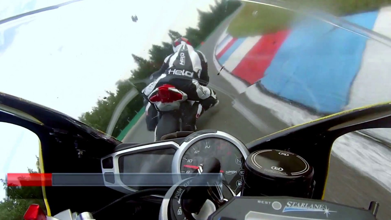 Triumph Daytona 675R at Brno vs 1000cc bikes