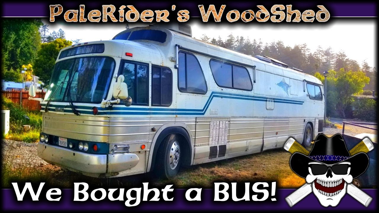 We Bought a BUS! :: Our New (Old) Bus - 1st Look :: Buffalo Coach Bus Home :: PaleRider's WoodShed