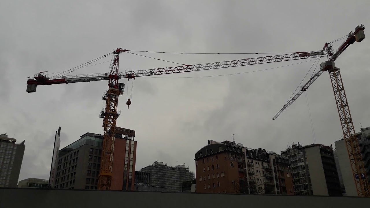 MILANO)( GIOIA 22 tower) innalzamento GRU POTAIN MD 365B con gabbia di TELESCOPAGGIO.