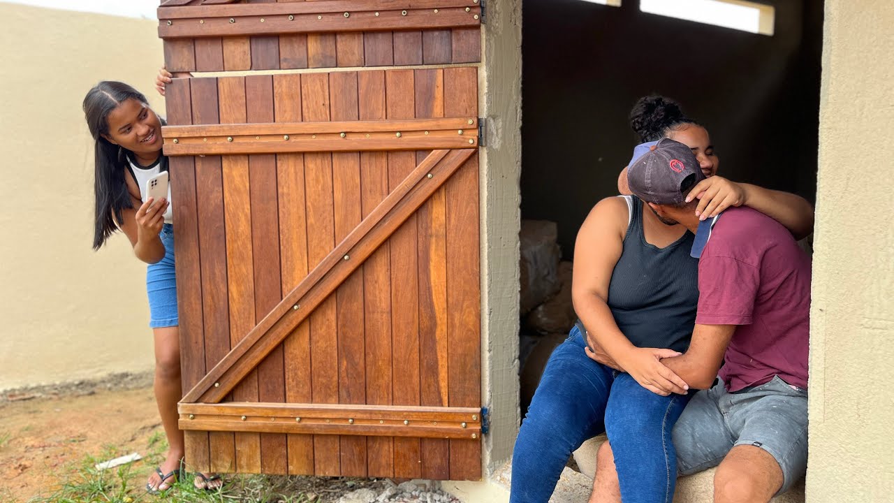 ￼ Empregada descobriu que sua patroa está grávida do seu funcionário vejam