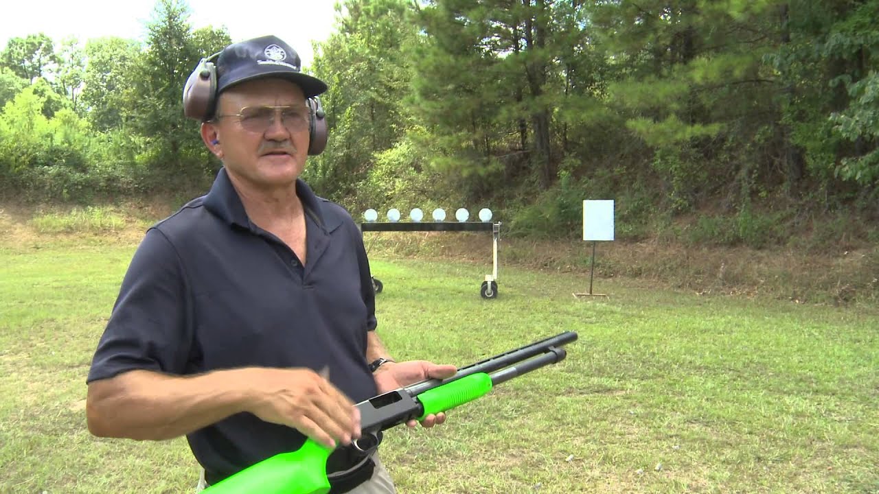 Mossberg 500 pump action shotgun- fast shooting and review with Jerry Miculek