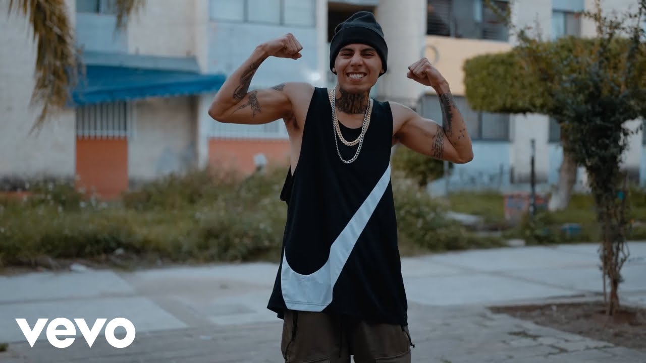 Sandro Malandro - Por el Barrio Me Miran Loco ft. Nuco
