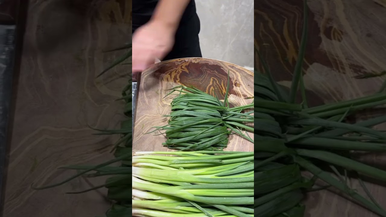 Fresh Garlic Leaves Cutting Techniques You Need to See #cuttingtricks #cuttingart