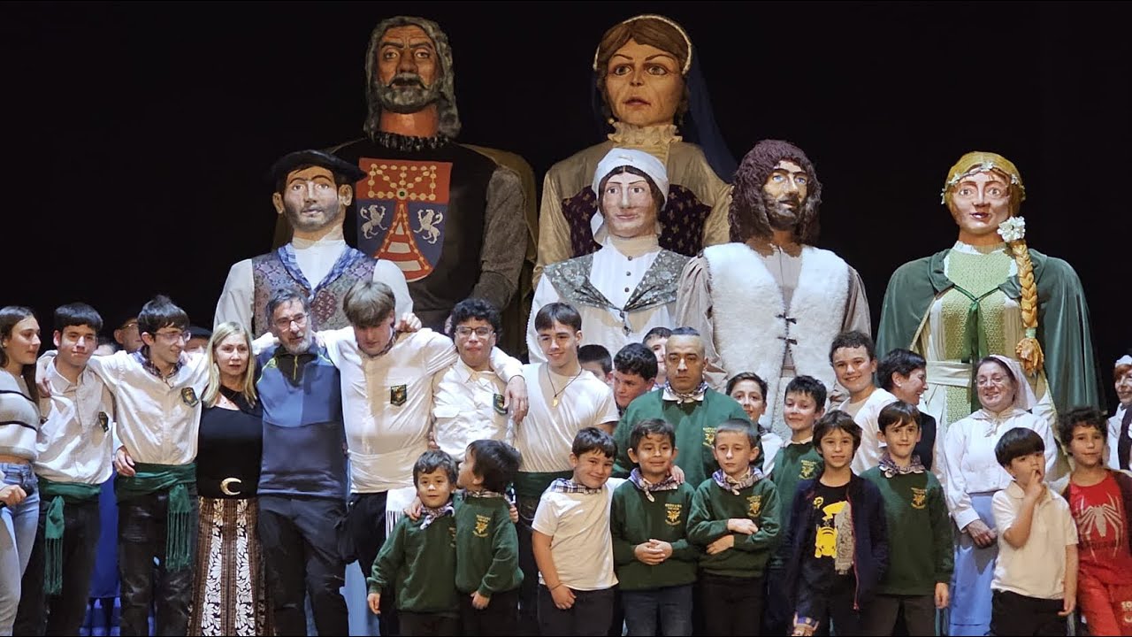 AZPILTZEGAÑA 14/11/2025.  Comparsa de Gigantes y Cabezudos de Gartxot de Azpilagaña 