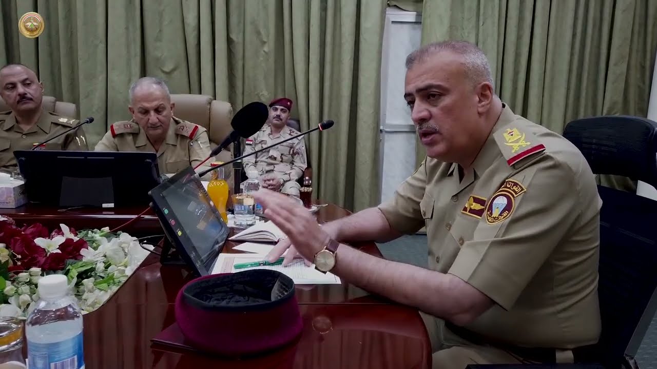 أمين السر العام لوزارة الدفاع يعقد مؤتمراً مع كبار الضباط في مقر الوزارة