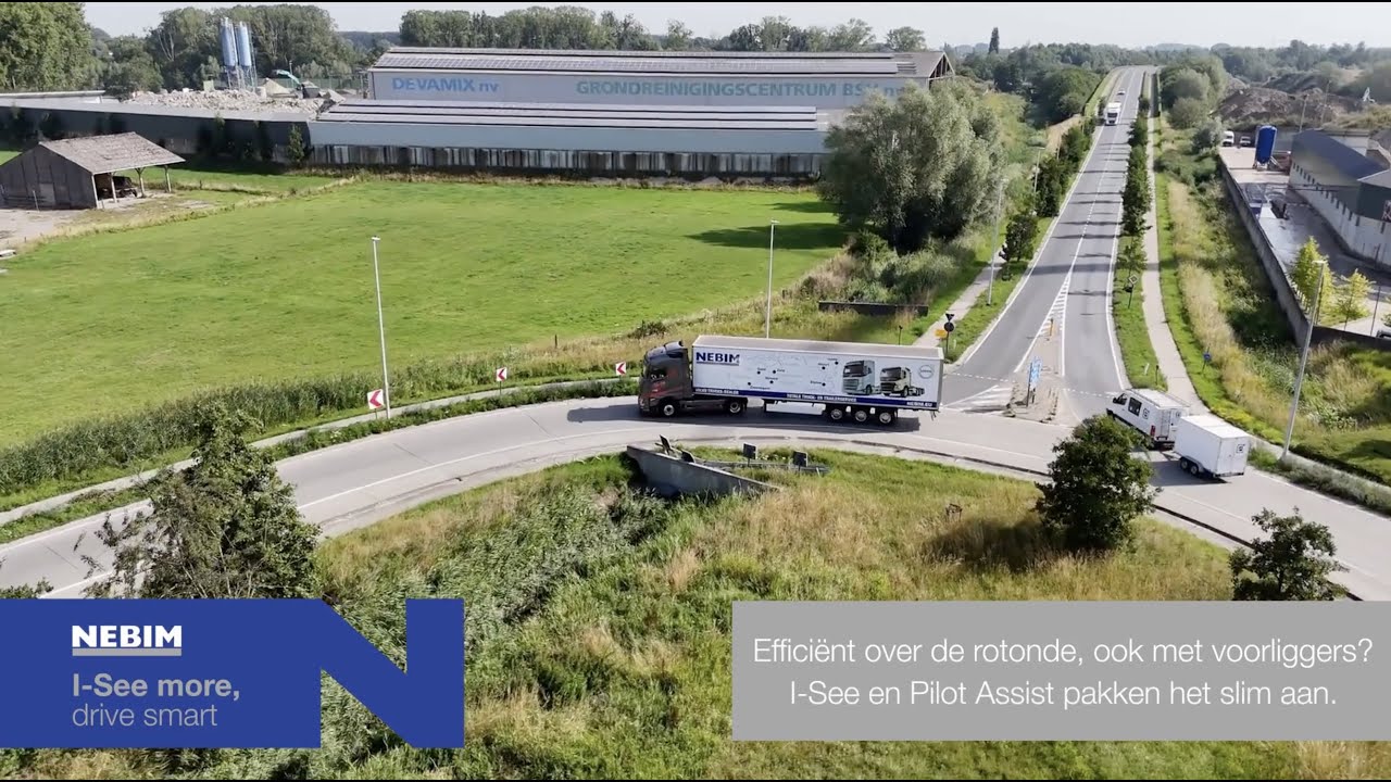 Efficiënt over de rotonde, ook met voorliggers? I-See en Pilot Assist pakken het slim aan.