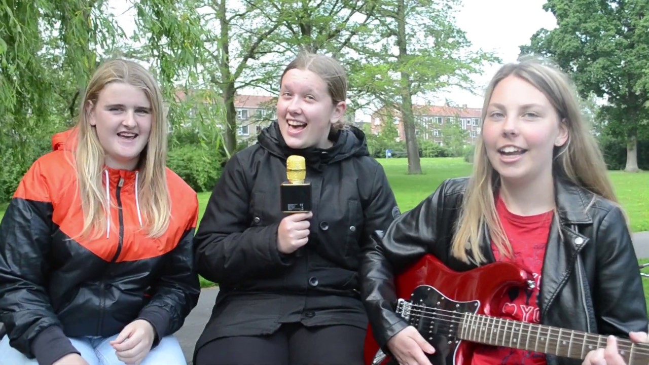 Jelle B🤘🏻🎸 - Je Kan Toch Wel Normaal Doen? (EMMA, SERENA, ANOUK EN DIAN)