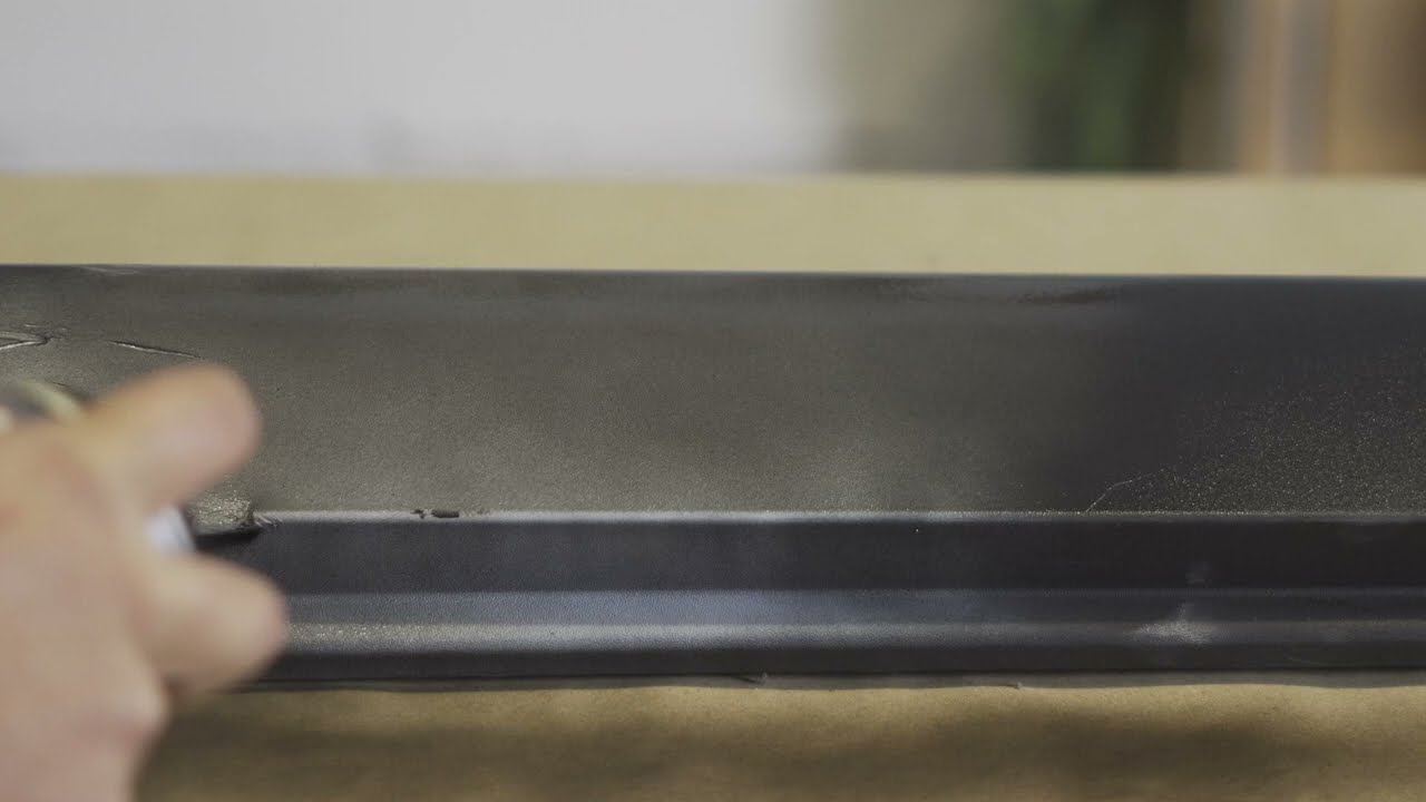 Como recuperar la textura de tu parachoques negro con acabado Bumper  en  Spray