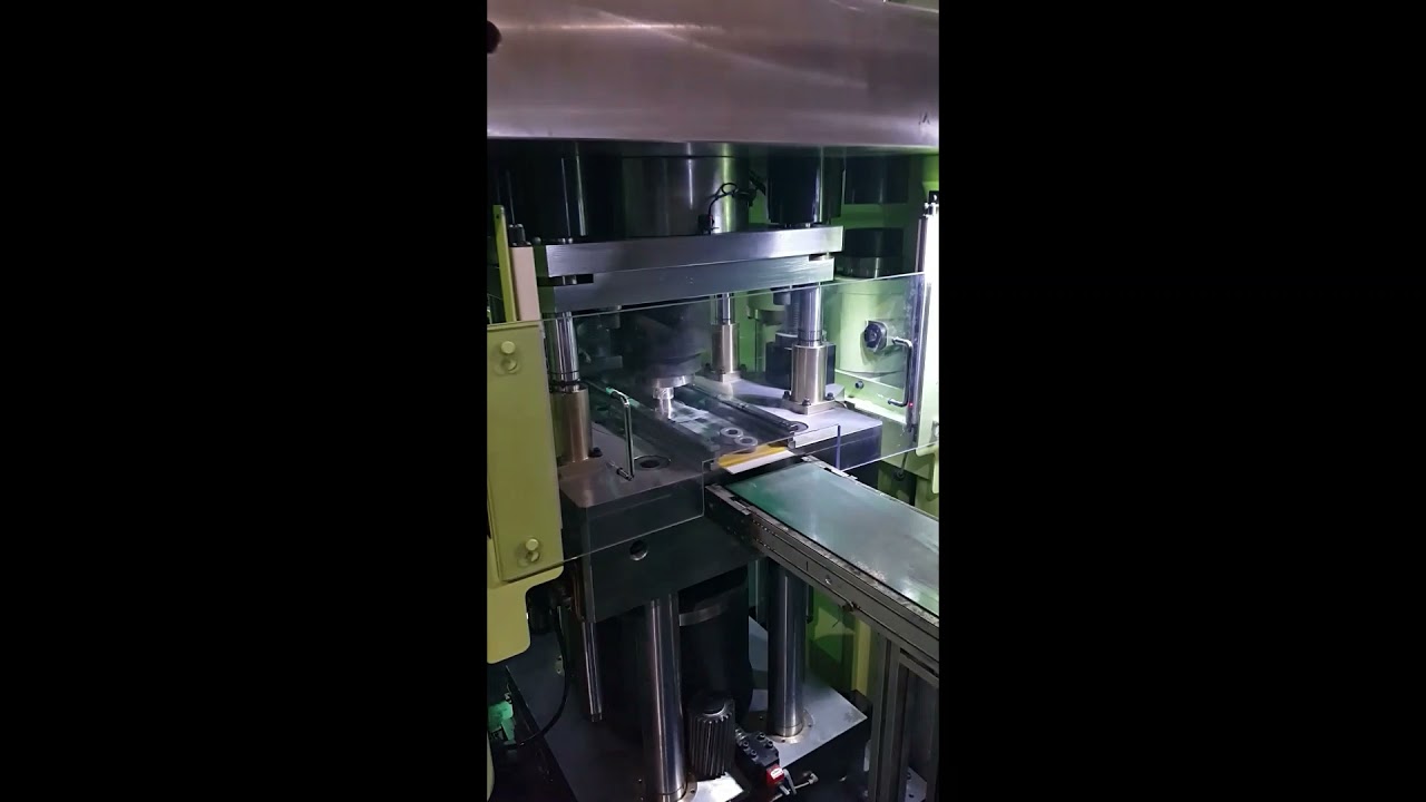 [DAEWHA PRESS] Hydraulic 600 ton powder compacting press (DHC-600)/ 유압식 600톤 분말 성형 프레스 (DHC-600)