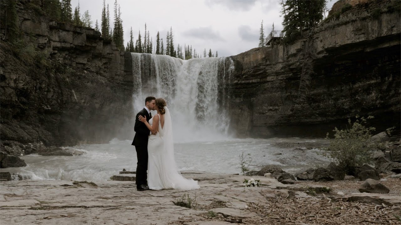 Alberta Intimate Mountain Wedding | Abraham Lake Elopement